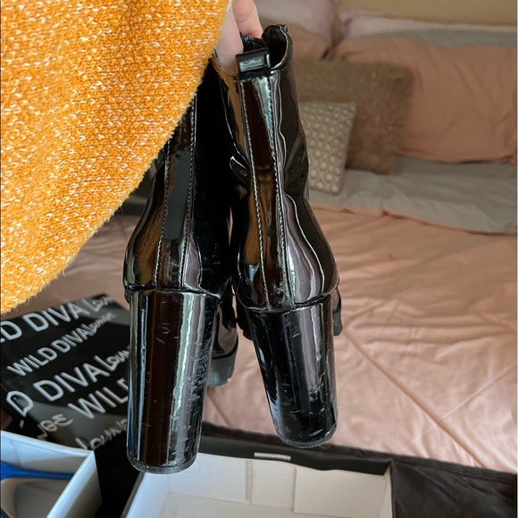 Black Grunge Platform Heels - Picture 3 of 3